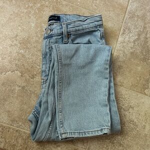 Aeropostale light wash mom jeans !